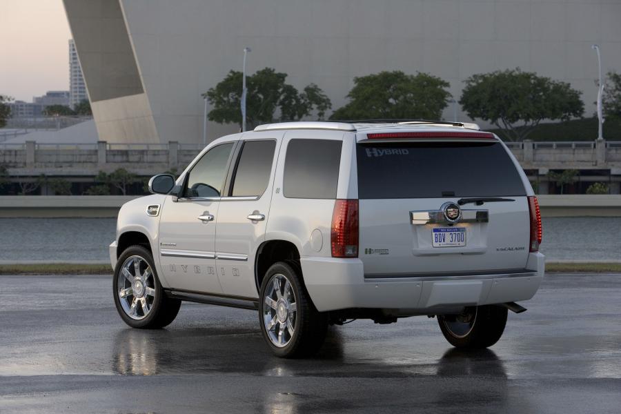  Cadillac Escalade Adds Flexfuel 2009 года  (фото 3 из 4)
